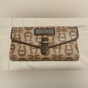 Etienne Aigner Leather Purse Brown/Tan Plenty Room Wallet Thread Broken Corner